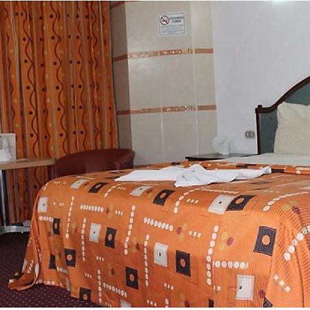 Hotel California เม็กซิโกซิตี้ ภายนอก รูปภาพ