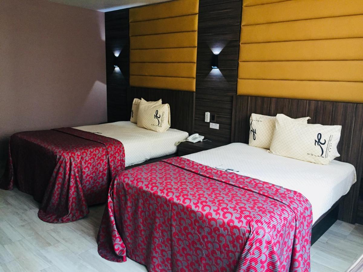 Hotel California เม็กซิโกซิตี้ ภายนอก รูปภาพ