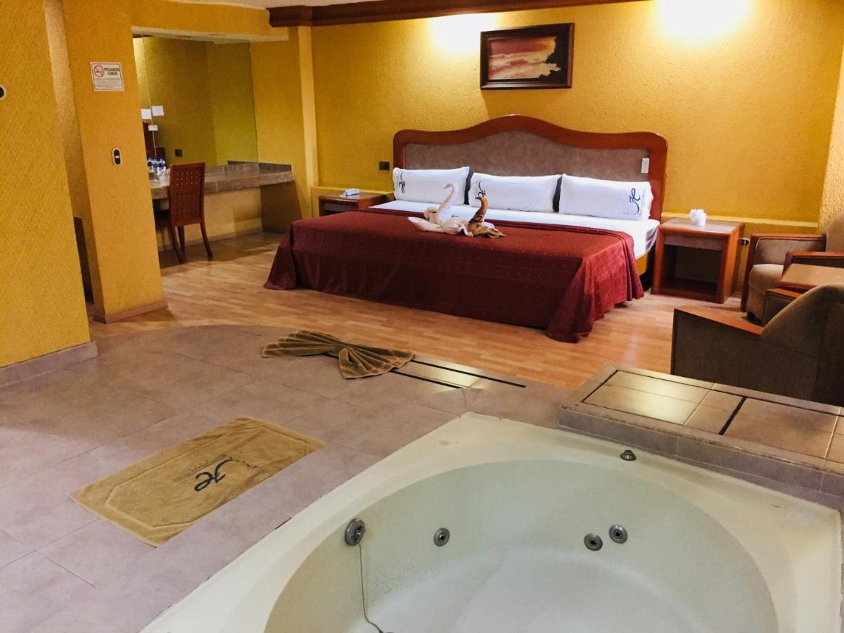 Hotel California เม็กซิโกซิตี้ ภายนอก รูปภาพ